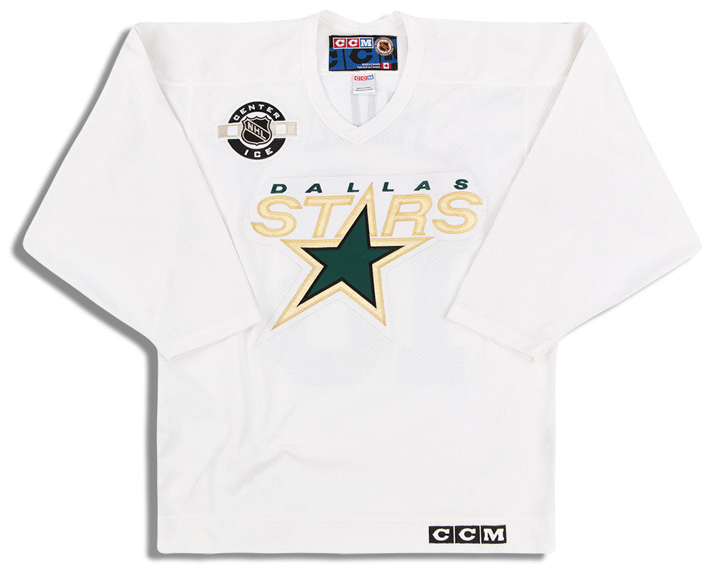 iamkambo styling our 90s Dallas Stars hockey jersey 🌟